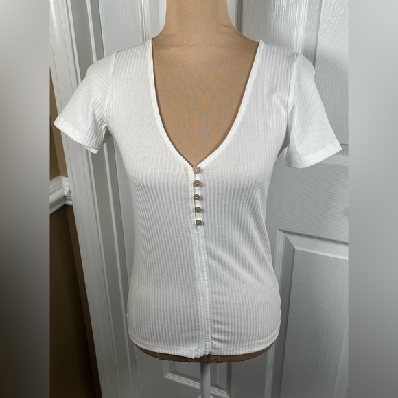 Wishlist White Ribbed Button-Down Top NWT Small - Picture 5 of 9